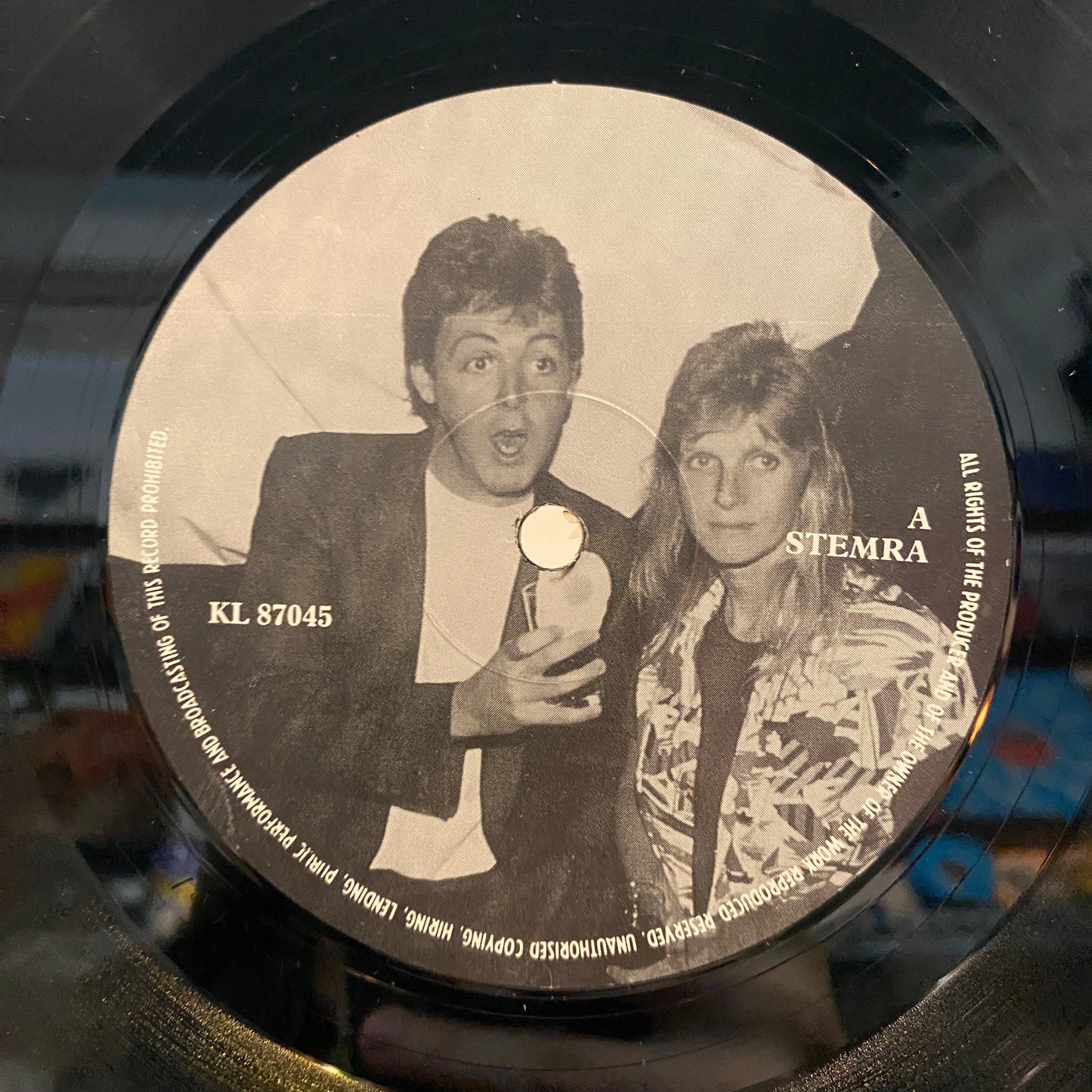 Paul McCartney & Wings – Eggs Up