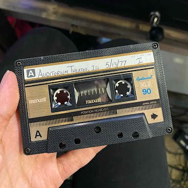 The Grateful Dead - Auditorium Theatre Chicago 5/13/77 (Bootleg Cassette)