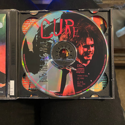 The Cure – Bite The Big Apple