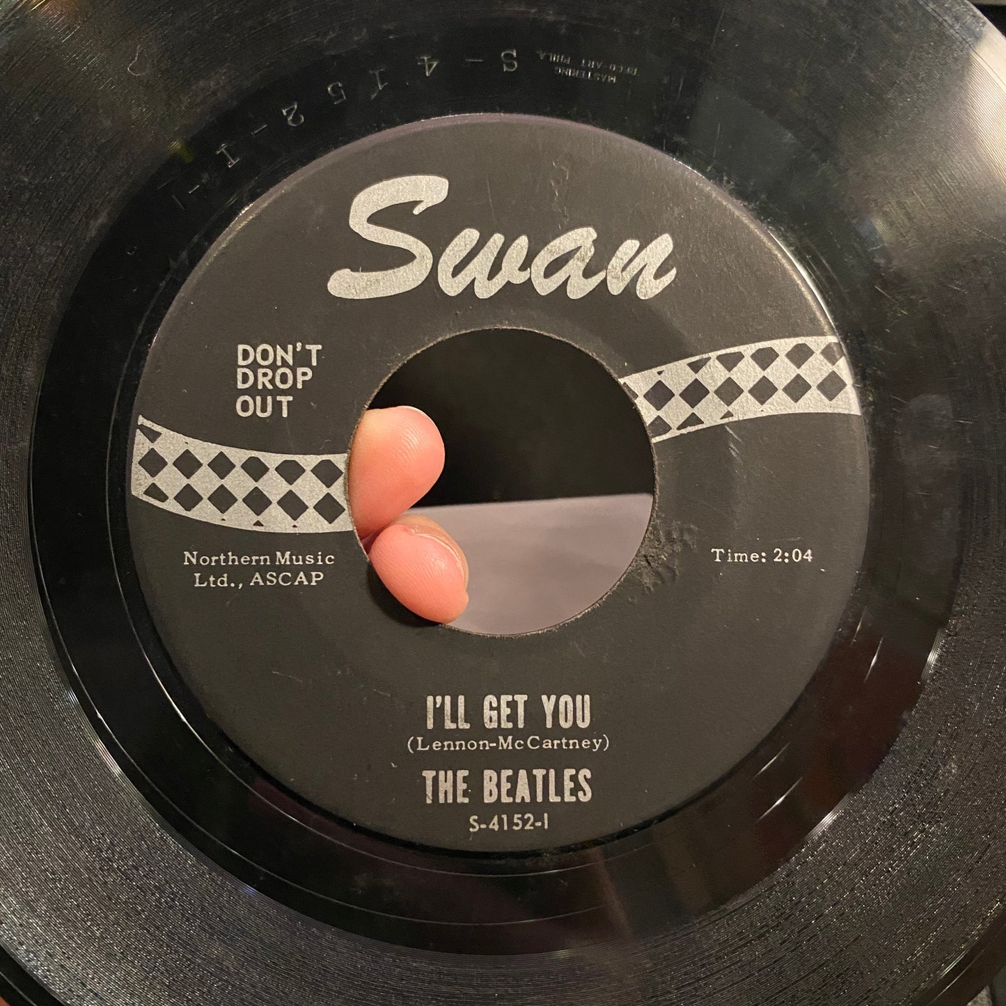 The Beatles - I'll Get You/She Loves You (1964)