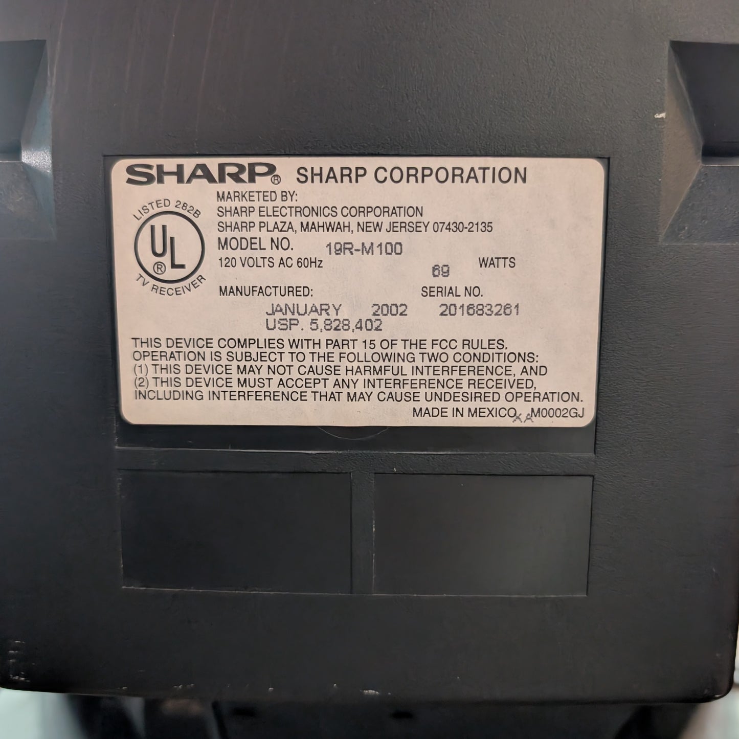 Sharp 19" inch CRT TV 19R-M100 ***PICK-UP ONLY***
